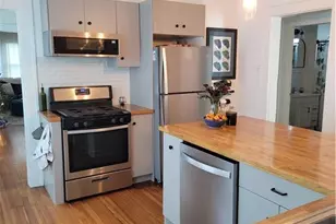 35 Circular Ave, Bridgeport, CT 06605 - Photo 5