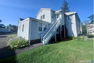 1690 Litchfield Turnpike #2, Woodbridge, CT 06525 - Photo 3