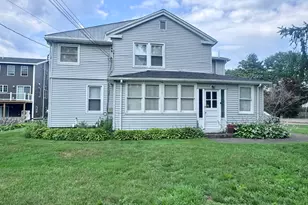1690 Litchfield Turnpike, Woodbridge, CT 06525 - Photo 1