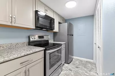 279 Carriage Crossing Lane #279, Middletown, CT 06457 - Photo 9