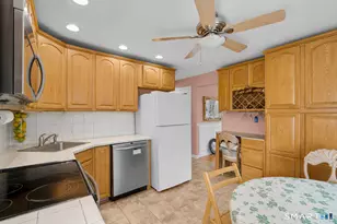 55 Vielie St, Stratford, CT 06615 - Photo 9