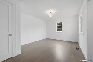 110 Russell Rd, Stratford, CT 06614 - Photo 13