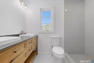 110 Russell Rd, Stratford, CT 06614 - Photo 17