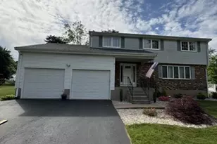 17 Lancaster Rd, Cromwell, CT 06416 - Photo 1