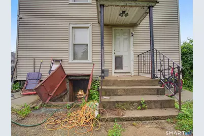 319 Carroll Avenue, Bridgeport, CT 06607 - Photo 37