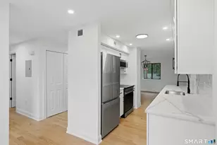 298 Hollister Way W, Glastonbury, CT 06033 - Photo 11
