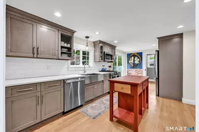 47 Spring Lane, West Hartford, CT 06107 - Photo 7