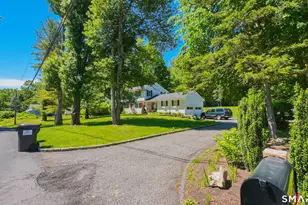 27 Powder Horn Hill, Brookfield, CT 06804 - Photo 3