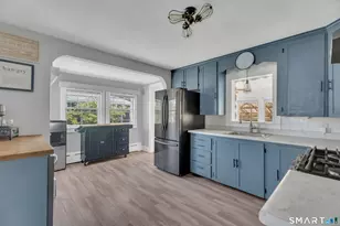 8 Bailey Ave, Wallingford, CT 06492 - Photo 13