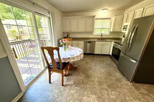 40 Trolley Bridge Rd, Shelton, CT 06484 - Photo 11