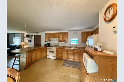 14 Arapaho Drive, East Hartford, CT 06118 - Photo 9