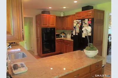 47 Barringer Road, Darien, CT 06820 - Photo 7