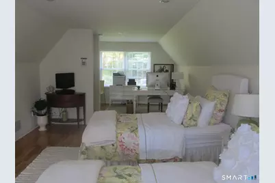 47 Barringer Road, Darien, CT 06820 - Photo 19