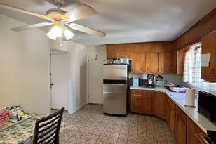 200 Robin St, Bridgeport, CT 06606 - Photo 5