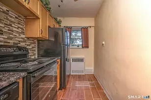 80 Cartright St, Bridgeport, CT 06604 - Photo 7