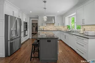 26 Lynn Pl, Ridgefield, CT 06877 - Photo 5