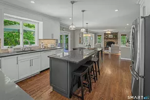 26 Lynn Pl, Ridgefield, CT 06877 - Photo 3