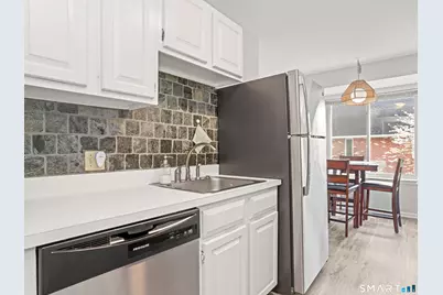 1611 Washington Boulevard #2, Stamford, CT 06902 - Photo 9