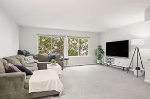 1611 Washington Blvd, Stamford, CT 06902 - Photo 3