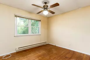 30 Dellwood Dr, Milford, CT 06460 - Photo 19