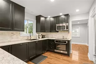 10 Harvann Rd, Norwalk, CT 06850 - Photo 1