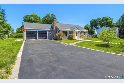 24 Crown Street, Trumbull, CT 06611 - Photo 3
