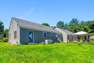 24 Crown St, Trumbull, CT 06611 - Photo 7