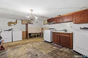 852 Brookside Dr, Orange, CT 06477 - Photo 21