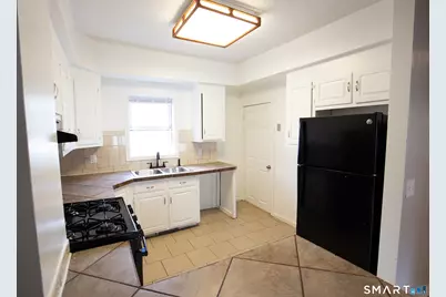 48 Bowen Street, Hamden, CT 06514 - Photo 7