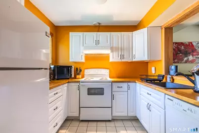 4 Woods Way #4, Woodbury, CT 06798 - Photo 1
