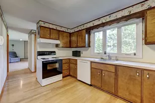 63 Chamberlain St, Torrington, CT 06790 - Photo 17