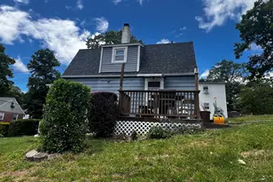 17 Ridgeview Rd, Meriden, CT 06451 - Photo 3