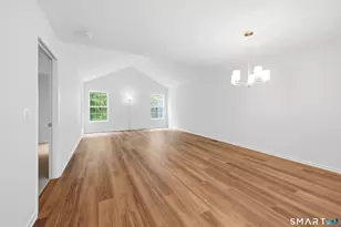 176 Julia Ct, Newtown, CT 06482 - Photo 7