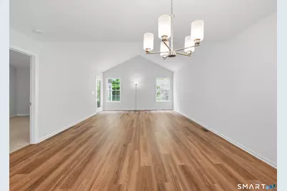 176 Julia Court #176, Newtown, CT 06482 - Photo 9