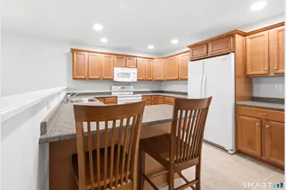 176 Julia Court #176, Newtown, CT 06482 - Photo 13