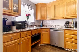 406 Cedar Hollow Dr, Rocky Hill, CT 06067 - Photo 7