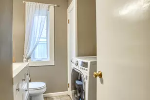 13 Algonquin Ln, Stratford, CT 06614 - Photo 17