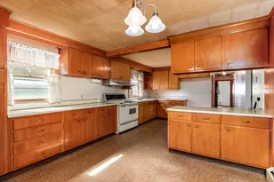 1175 S Curtis St, Wallingford, CT 06492 - Photo 9