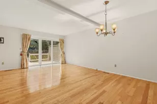 32 Jerimoth Dr, Branford, CT 06405 - Photo 7