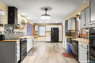 7 Pinecrest Rd, Enfield, CT 06082 - Photo 9