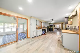 7 Pinecrest Rd, Enfield, CT 06082 - Photo 9