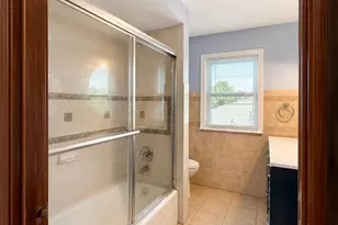 22 Leaf Ave, Waterbury, CT 06705 - Photo 7