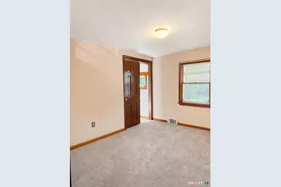 22 Leaf Avenue #2nd Floor, Waterbury, CT 06705 - Photo 11
