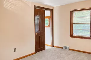 22 Leaf Ave, Waterbury, CT 06705 - Photo 11
