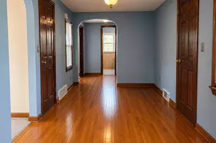 22 Leaf Ave, Waterbury, CT 06705 - Photo 3
