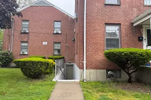 58 Mencel Cir, Bridgeport, CT 06610 - Photo 13