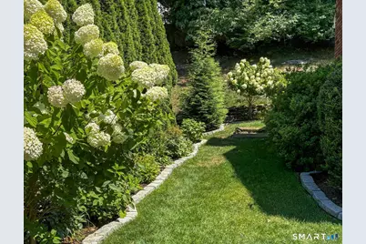 61 Center Drive, Greenwich, CT 06870 - Photo 5