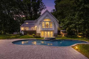 15 Hemlock Hollow Rd, Woodbridge, CT 06525 - Photo 1