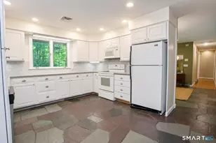 17 Wright Dr, Avon, CT 06001 - Photo 13
