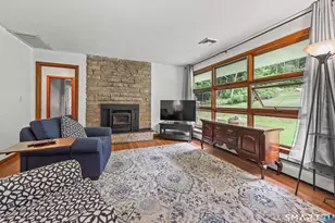 37 Anella Dr, Bethany, CT 06524 - Photo 7